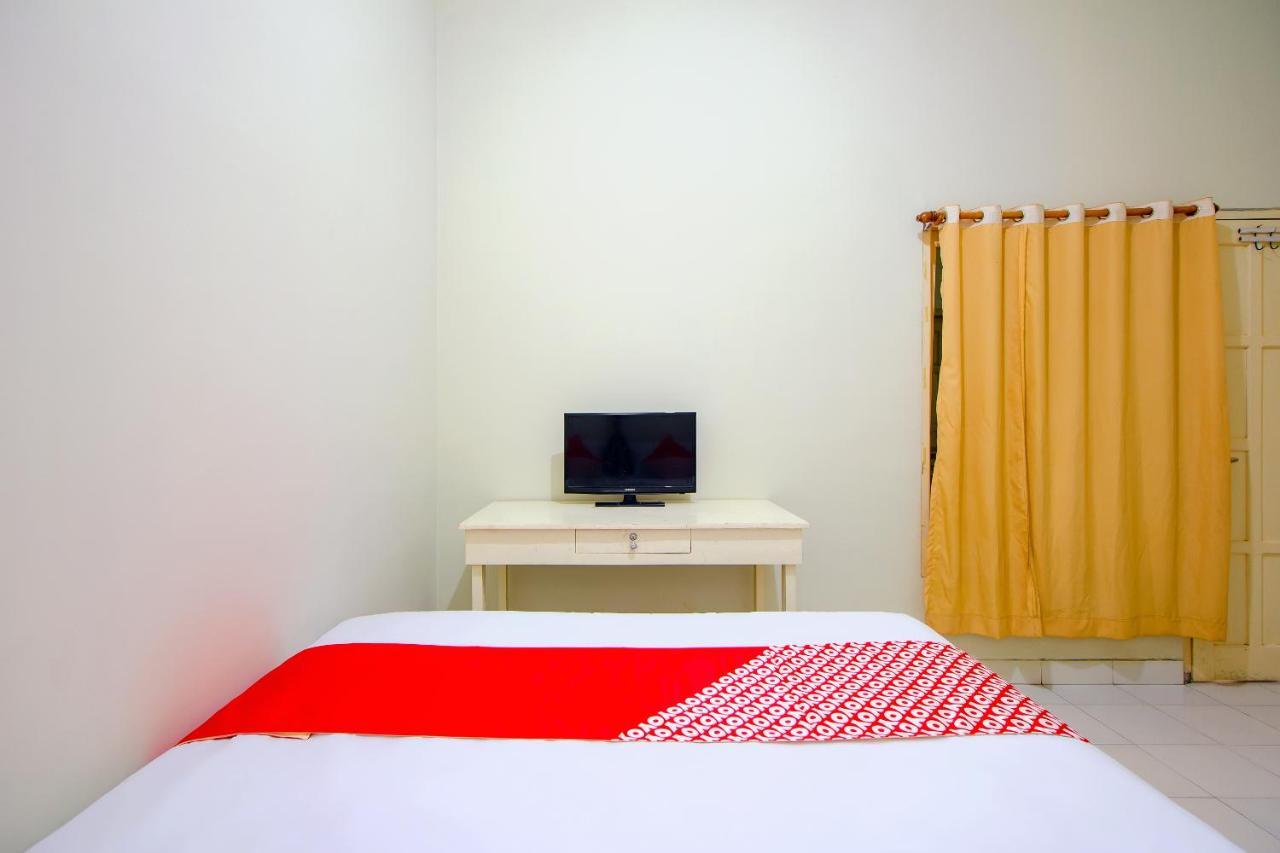 Готель Oyo 3083 D Kost 3 Syariah Джок'якарта Екстер'єр фото