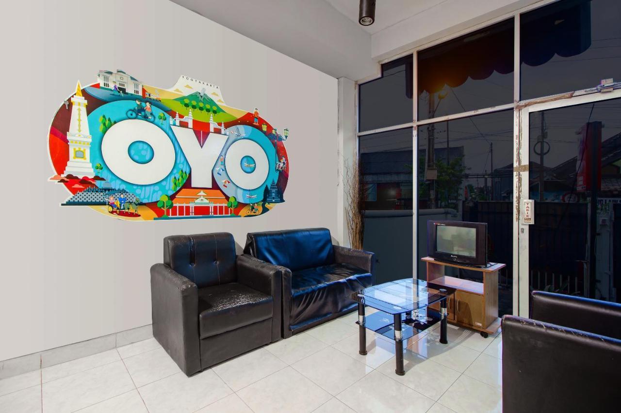 Готель Oyo 3083 D Kost 3 Syariah Джок'якарта Екстер'єр фото